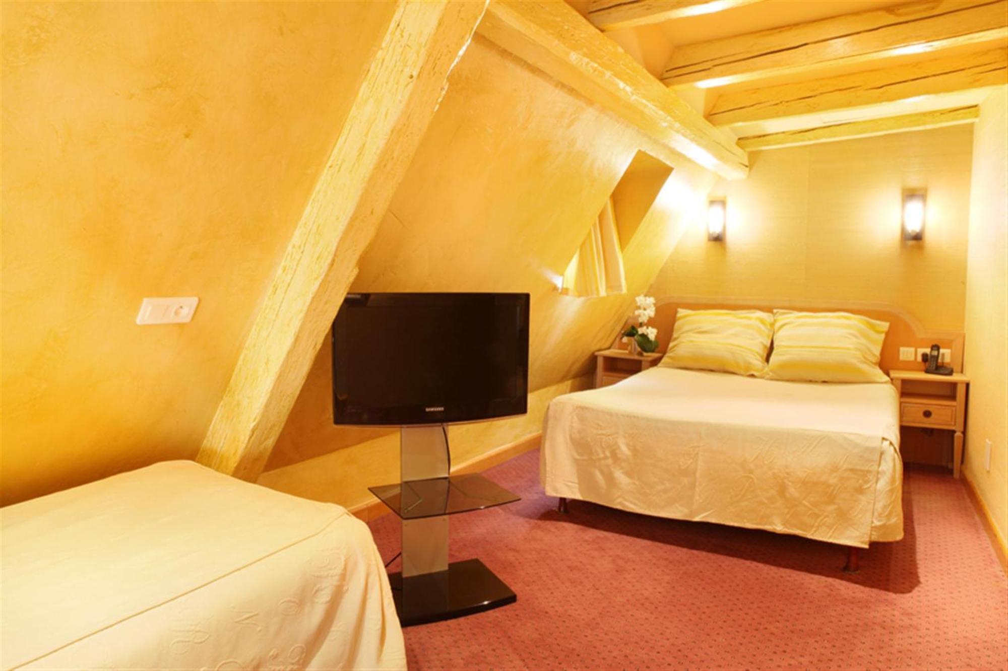 Hotel Cathedrale Страсбург Номер фото